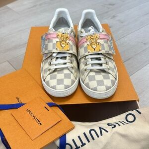 Louis Vuitton women sneaker